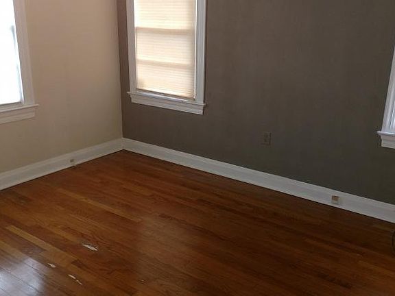 3rd image of 1219 E Idlewild Ave