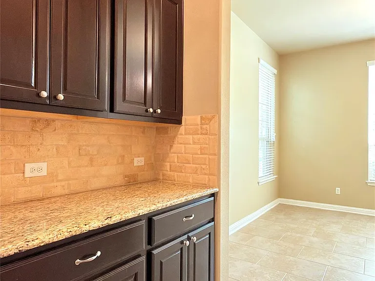 404 Dry Gulch Bnd — Photo 6