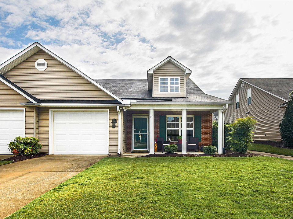 1st image of 21 Magnolia Crest Dr