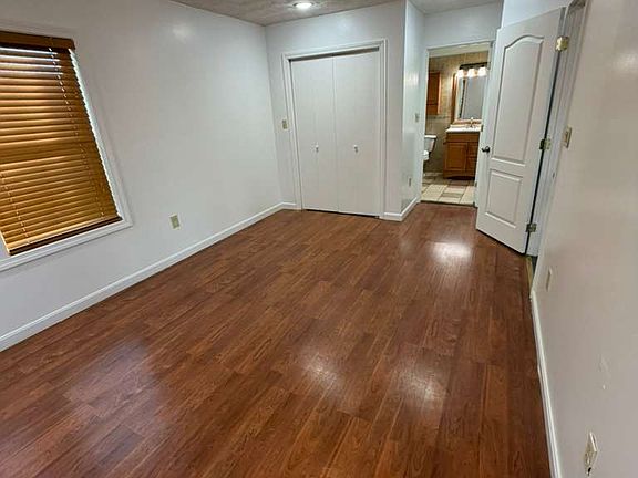 5th image of 130-132 W Selden St #3