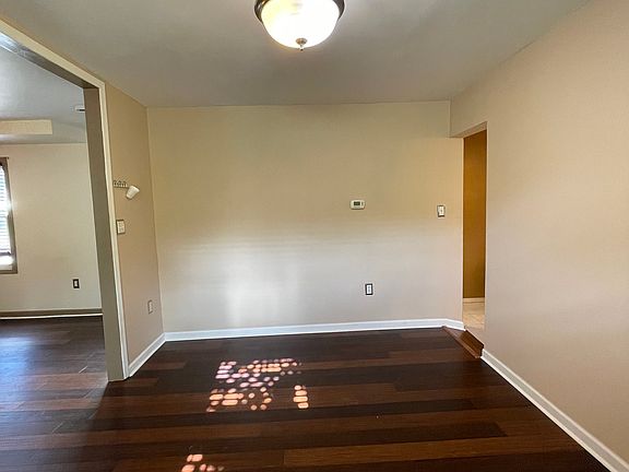 4th image of 311 W 5th Ave
