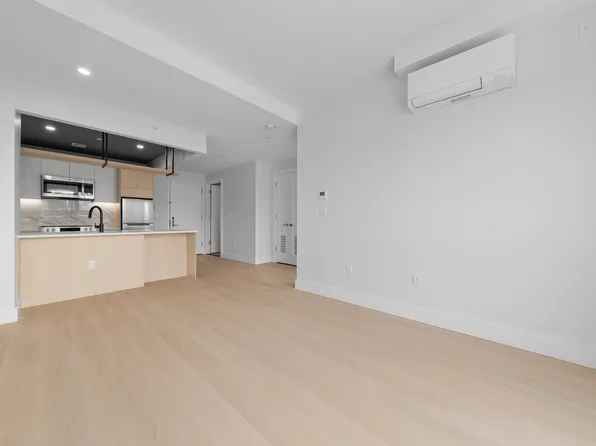 77-63 Vleigh Place image 3 of 16