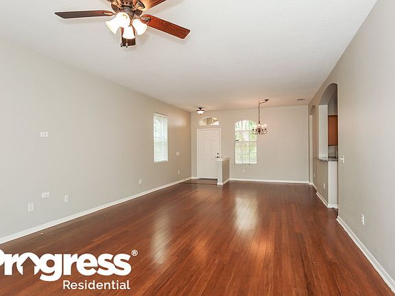 3rd image of 8503 Deer Chase Dr