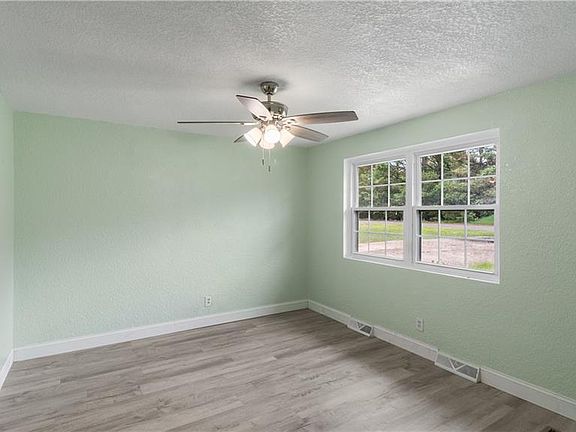 5th image of 1533 Pecan Dr
