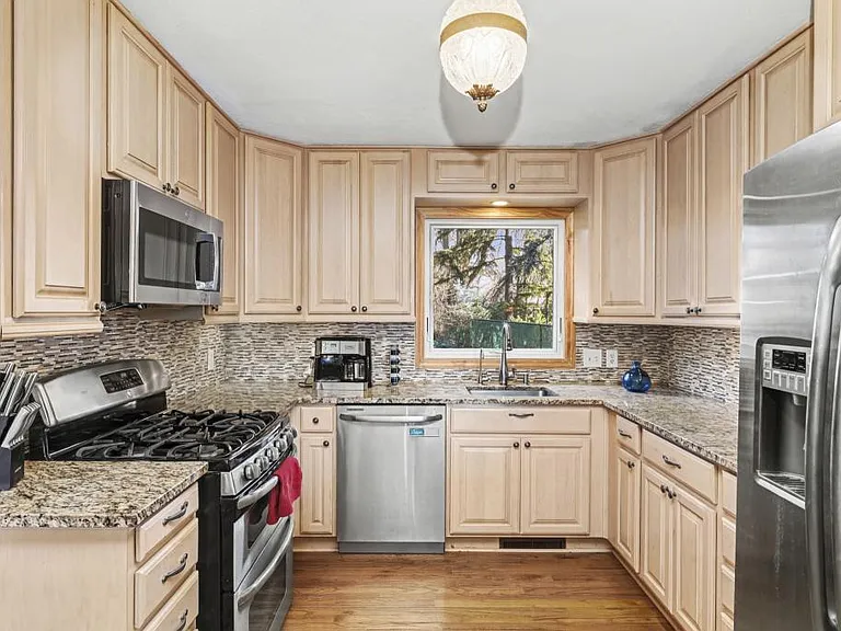 19 Dale Pl — Photo 14