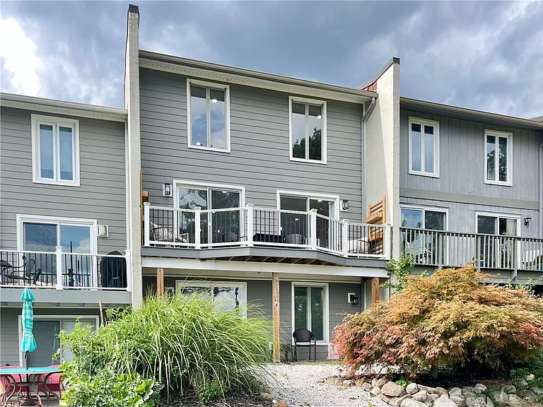 9 Harbour Ln — Photo 36