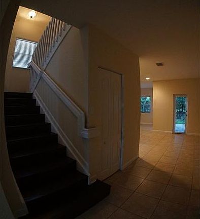 3rd image of 3103 NE 2nd Dr