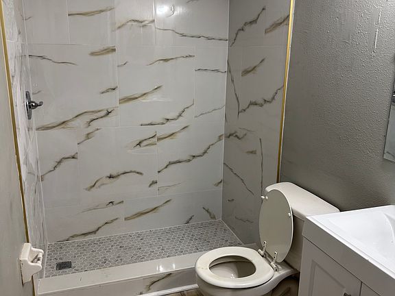 5th image of 2504 Chestnut Woods Dr #2506