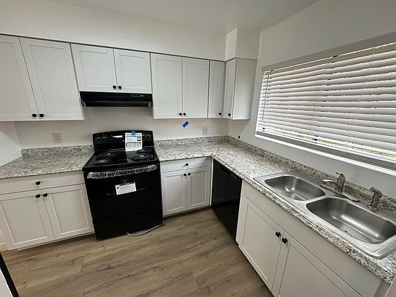 5th image of 3807 Khayyam Ave