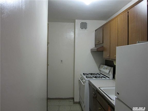 3rd image of 101 Clinton Ave APT 2G