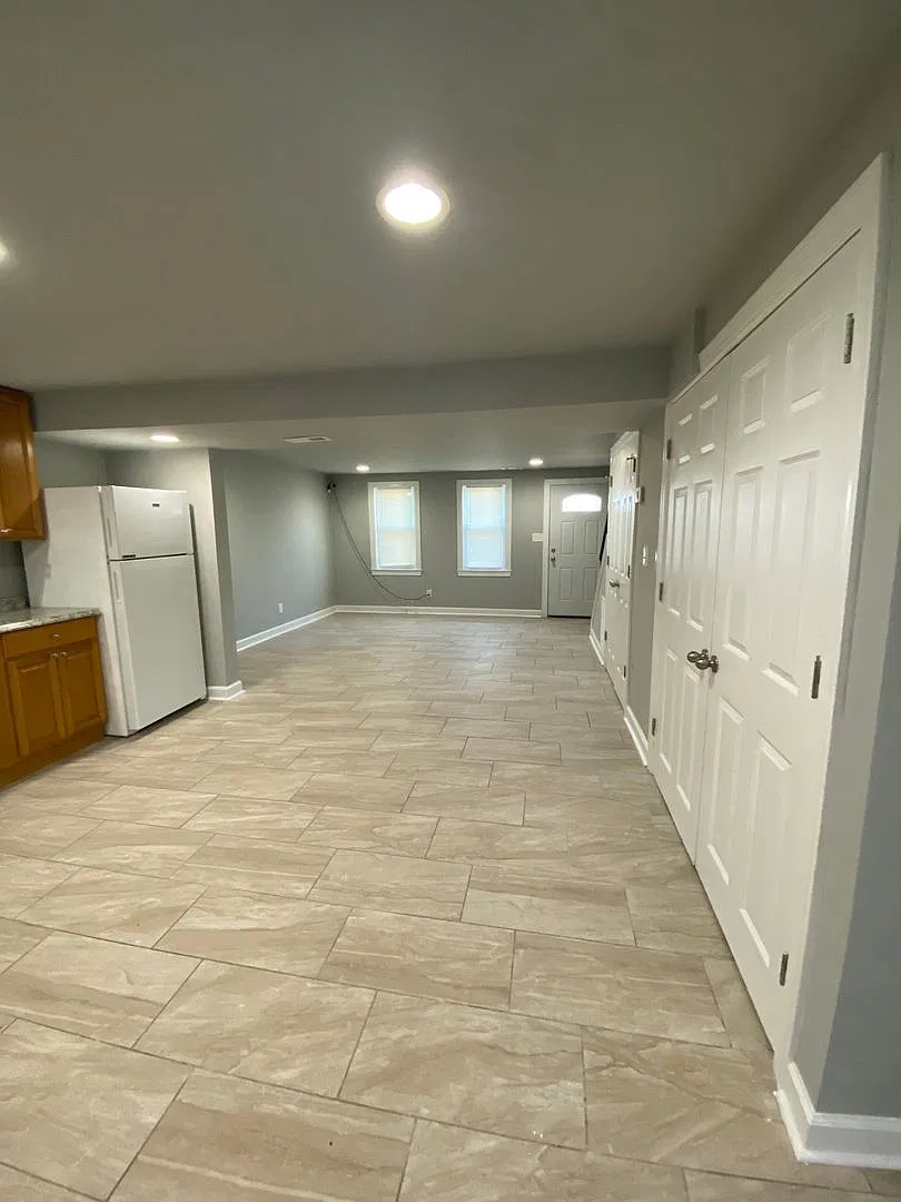 3 Bedroom Remodeled Unit! — Photo 2