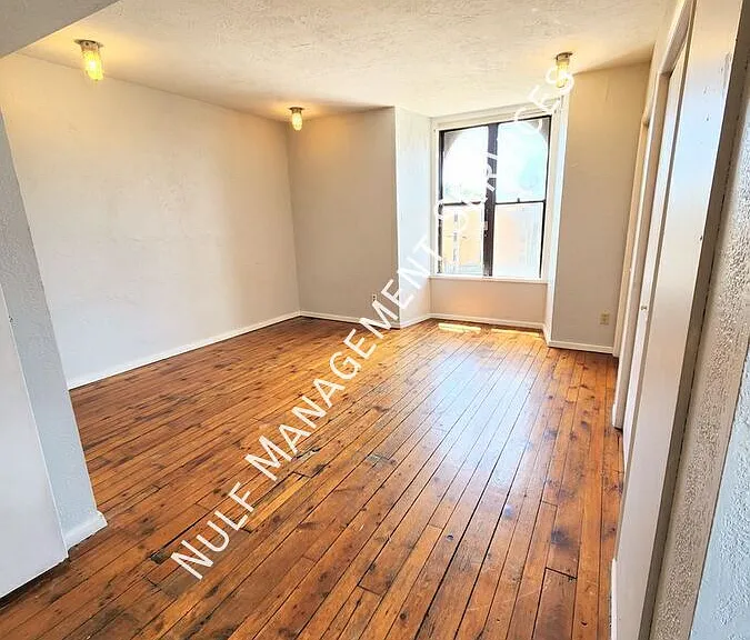 4901 Penn Ave #5 — Photo 5