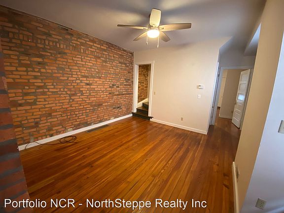 3rd image of 886 Hunter Ave #886