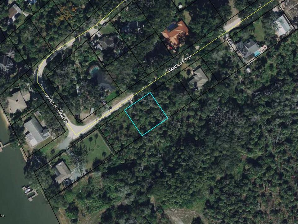 1st image of 18 Pamela Pkwy