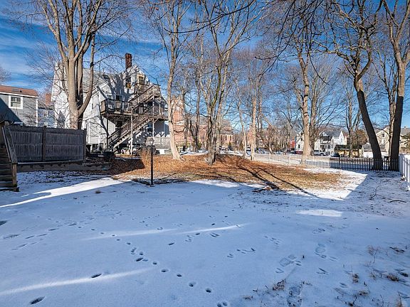 2nd image of 83 Cabot St