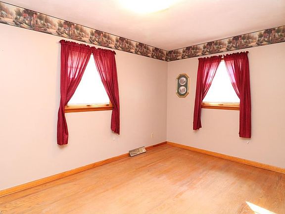 4th image of 2609 Imperial St