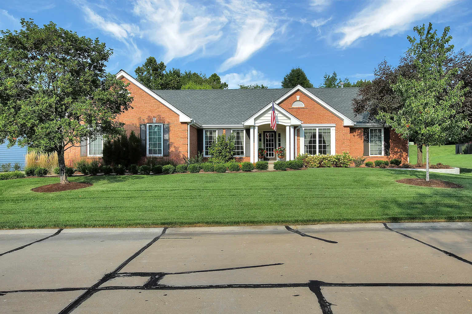 5504 Hennsley Cir photo 1