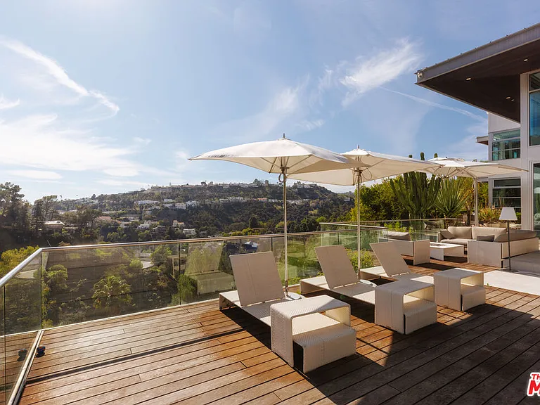 2651 Nichols Canyon Rd — Photo 24