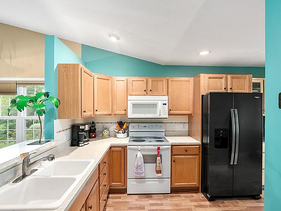2nd image of 11347 Village Green Dr