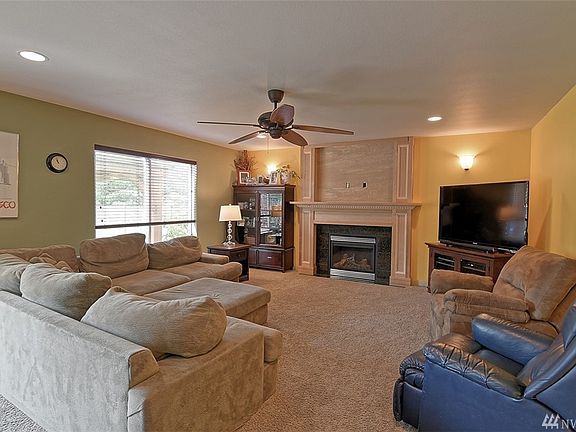 5th image of 918 Hughes Ln