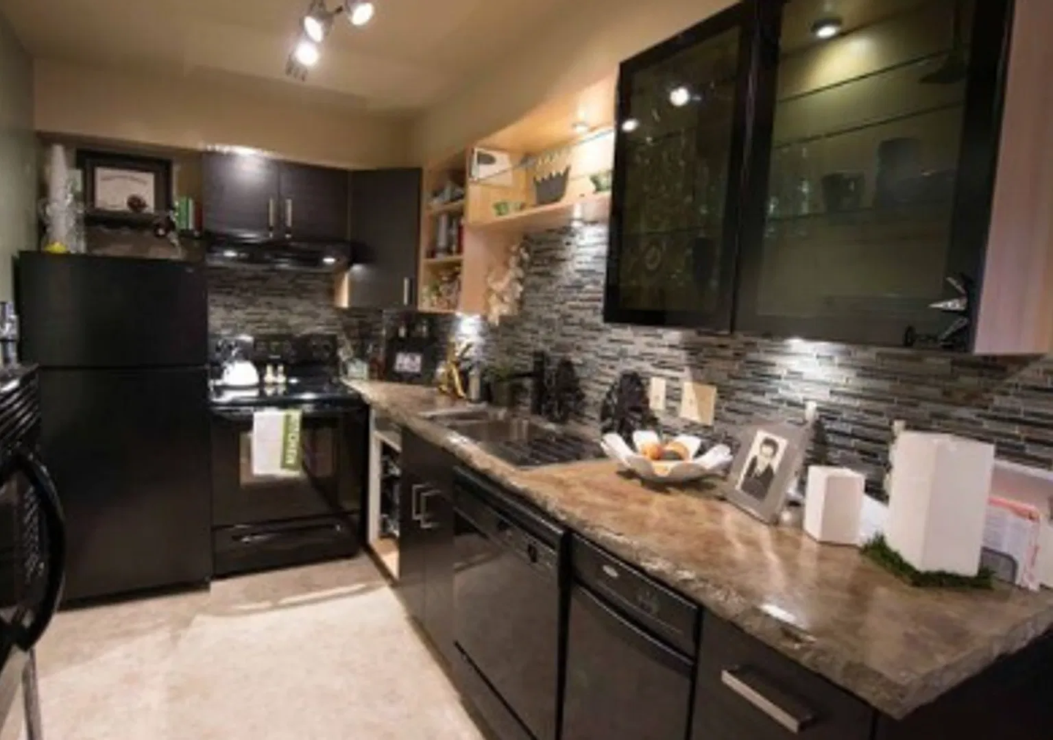 Chandler House — Photo 4