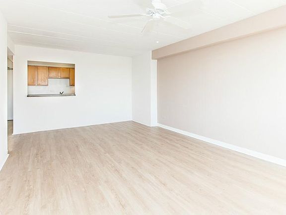 5th image of 501 W Belmont Ave APT 3F