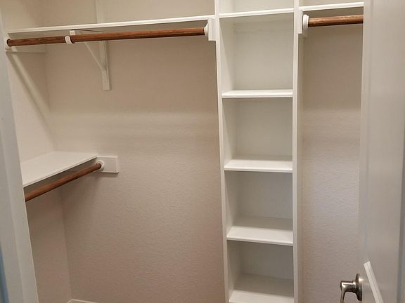 3rd image of 1204 Muirfield Bend Dr Unit B