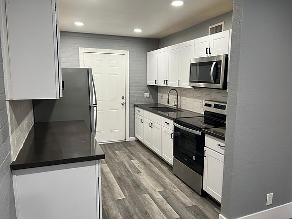 2nd image of 5124 N 21st Ave APT 5