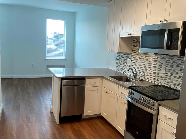 1903 7th St NW #31 — Photo 2