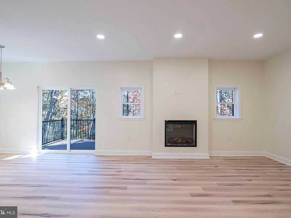 Basye Flooring Floor Roma