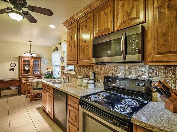 2nd image of 1326 Laredo Dr