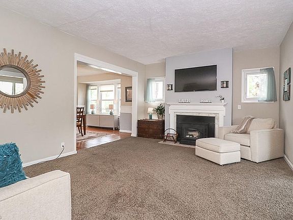 3rd image of 12925 Clifton Blvd