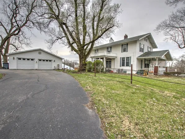 2500 W Center St, Decatur, IL 62526