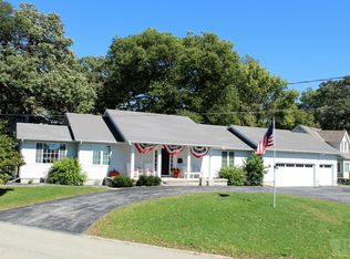232 Glen Cove Dr, Clear Lake, IA 50428