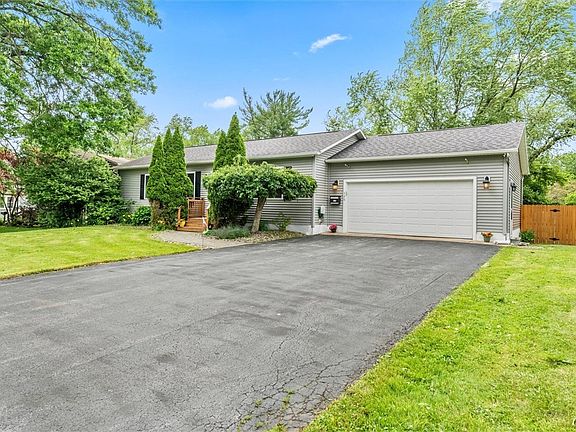 4th image of 326 Richfield Blvd