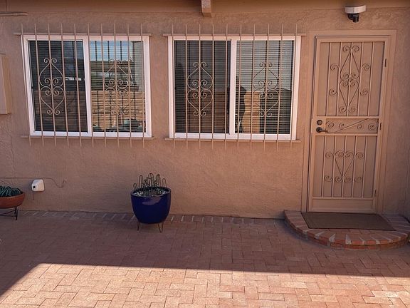 3rd image of 384 W Camino Del Sonador
