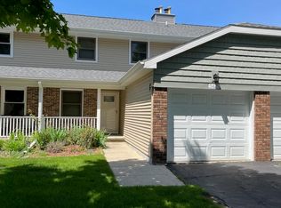 5475 Maple Rdg, Haslett, MI 48840