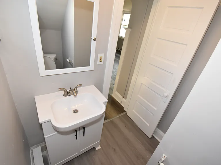 186 W Main St #C — Photo 18