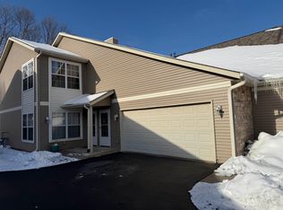 8644 Victory Ln, Machesney Park, IL 61115