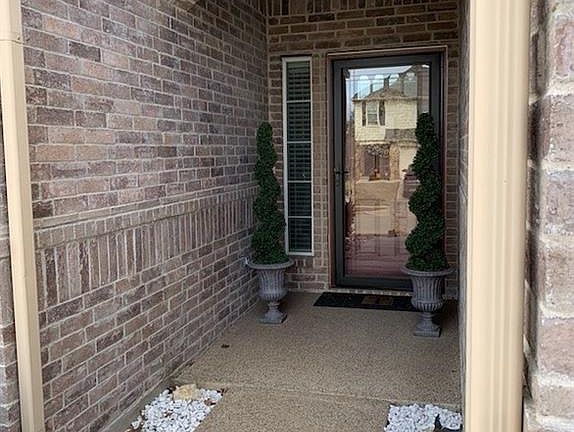 5th image of 4009 Winter Springs Dr