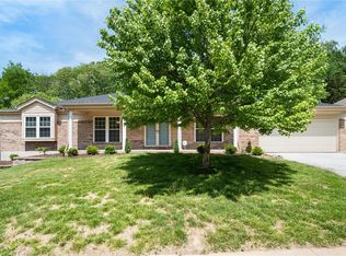 14929 Royalbrook Dr, Chesterfield, MO 63017