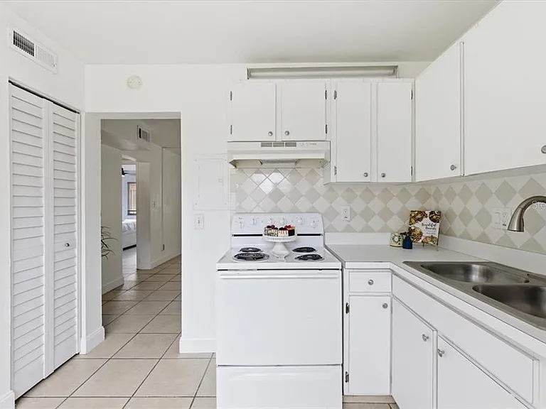 6700 1st Ave S #211 — Photo 7