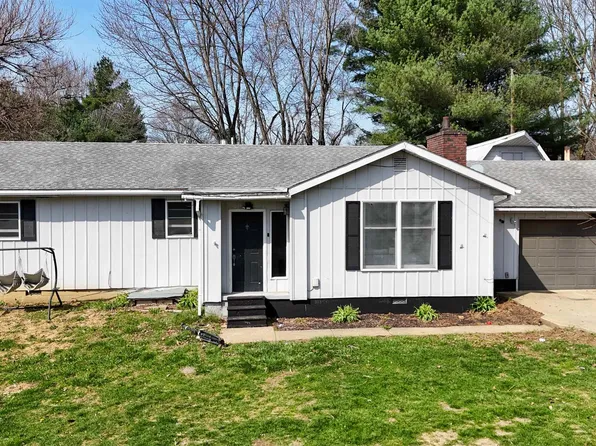 10 Walnut St, Birdseye, IN 47513