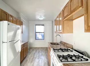 215 E 201st St #4F, Bronx, NY 10458