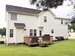 112 Heritage Dr, Smithfield, NC 27577