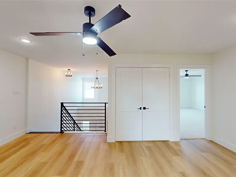 4416 Fatima Dr — Photo 18