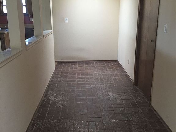 3rd image of 218 Paseo De La Tierra