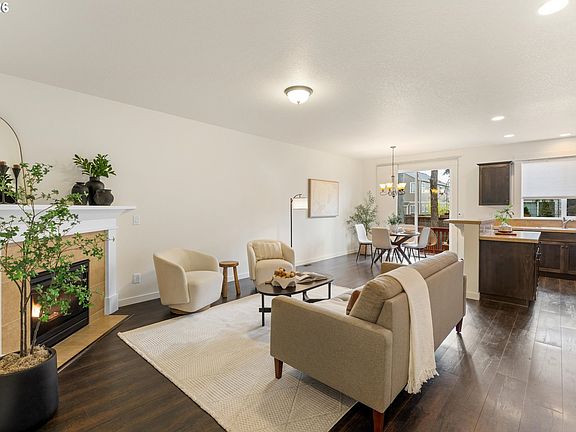 3rd image of 3027 SE Kingswood Ave