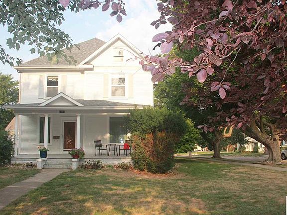 2nd image of 901 1st Ave SE