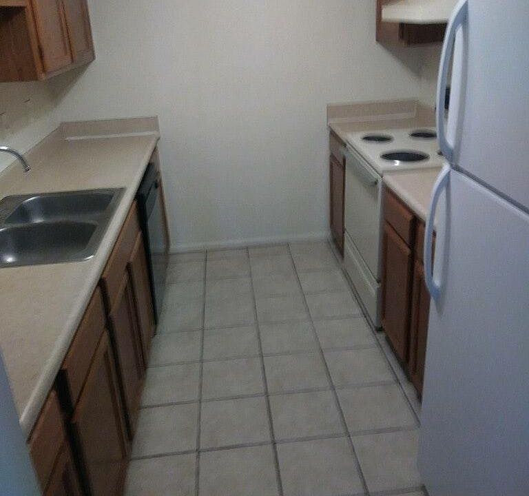 2nd image of 2196 Woodrow Wilson Blvd #1